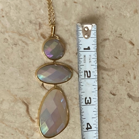 Marcia Moran Faceted MOP Style Pendant Necklace - Picture 6 of 10